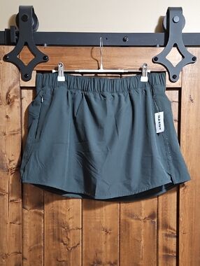 Old Navy Green Mid-Rise StretchTech Skort W/ 3-inch Inseam L